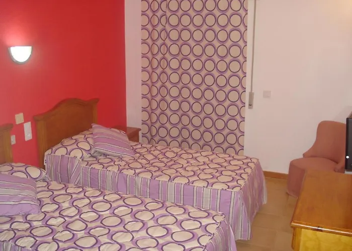 فندق San Vicente كونيل ذي لا فرونتيرا