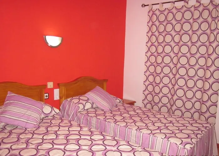 فندق San Vicente 2*